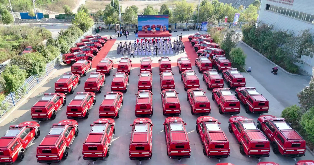 發(fā)展新質生產力 賦能高質量發(fā)展！震序車船168臺應急前突車批量交付湖北省消防救援總隊